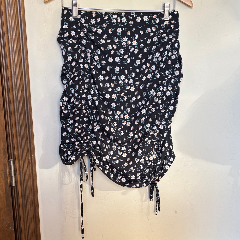 NWOT SHEIN Curve Scrunch Tie Skirt! 3X